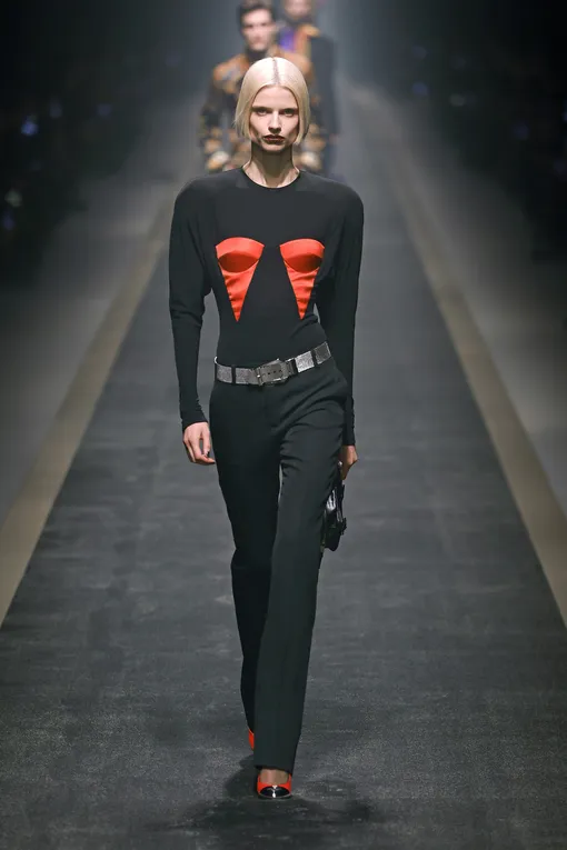 Versace осень-зима 2025/26 Versace осень-зима 2025/26